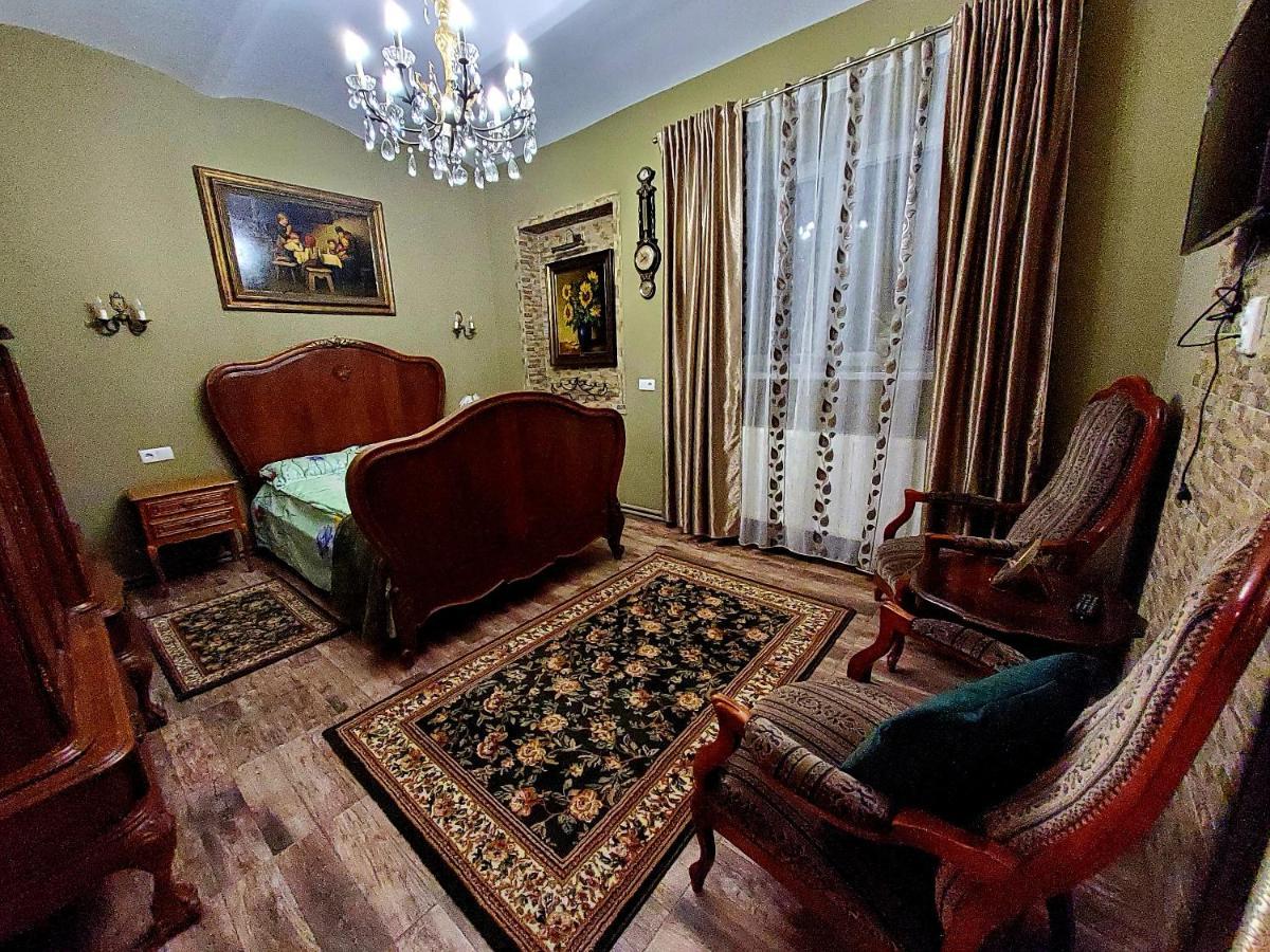 Sissy Vendeghaz Hotel Tirgu Secuiesc Luaran gambar